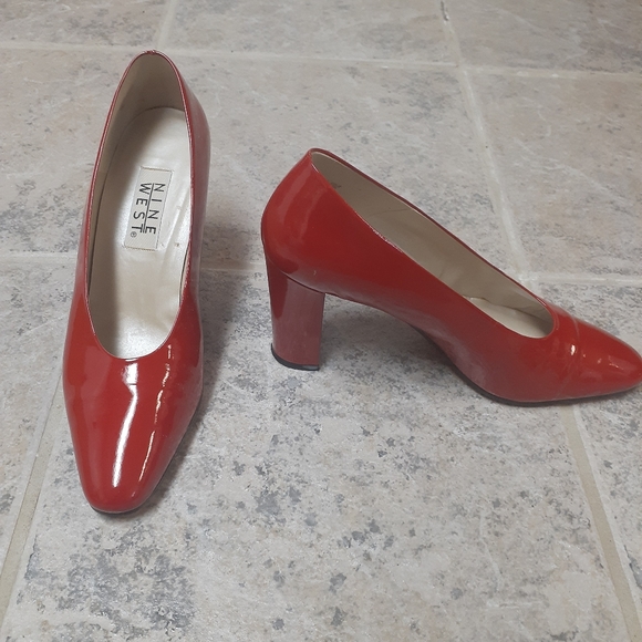 Shoes - Picture 2 of 3